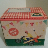  Cutie de carton pentru căni retro